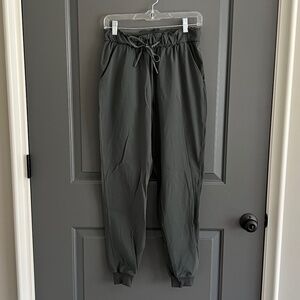 Lululemon Stretch High-Rise Jogger *Full Length Smoked Spruce-Size 6